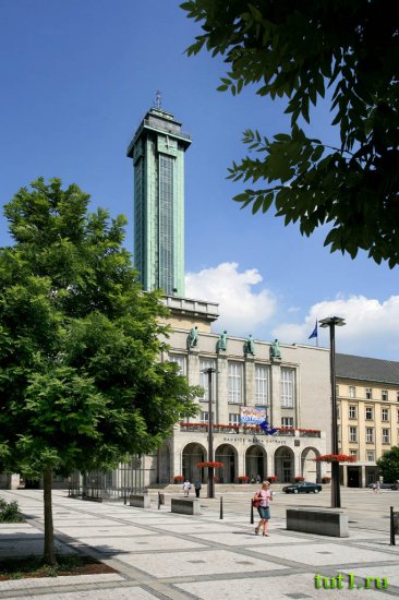 Башня новой ратуши в городе Острава