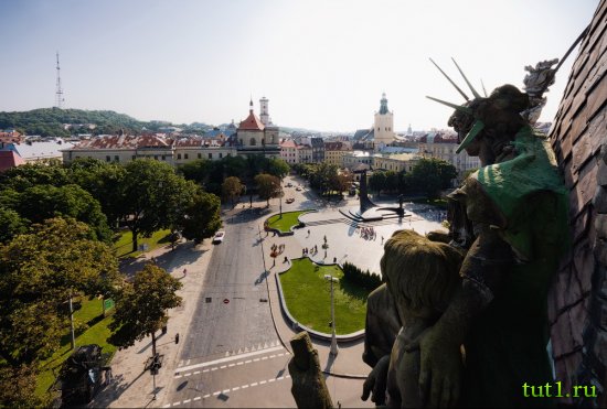 Проспект Свободы - центральная улица Львова