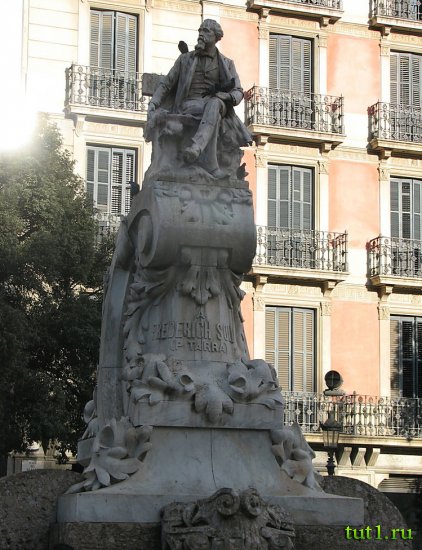 Барселона - памятник Фредерику Солеру