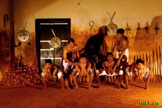 Индия - боевое искусство калари паятту