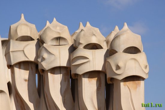 Дом Мила в Барселоне - Испания