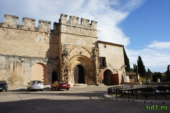 Монастырь Сантес-Креус - Каталония