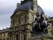 Лувр - бронзовая статуя Людовика XIV